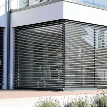 When buying an exterior cover, we have a choice of burglar, roller, screen or awning blinds.