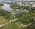 adaptacja miast do zmian klimatu obejmuje działania w różnej skali; na zdjęciu realizacja błękitno-zielonej infrastruktury (BZI) w dużej skali