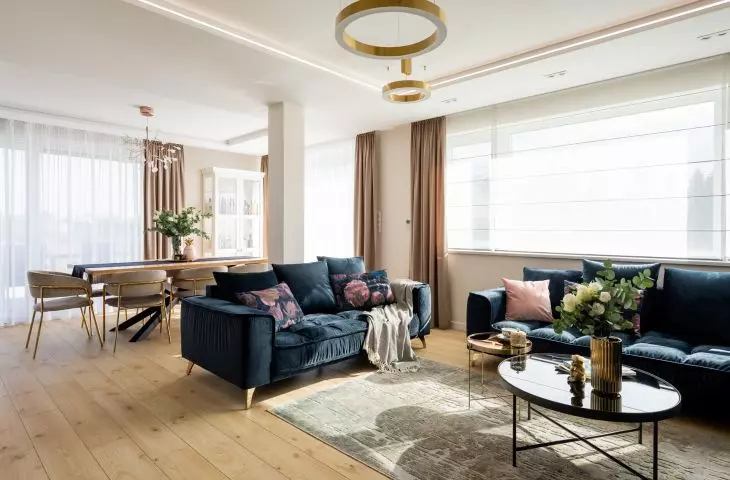 Interior mixes modern with classic