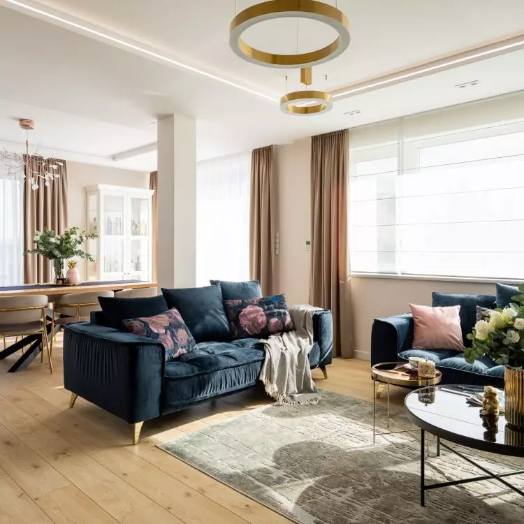 Interior mixes modern with classic