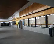 wnętrze zburzonego dworca