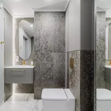 Thanks to a clever arrangement, a small room appears visually larger.