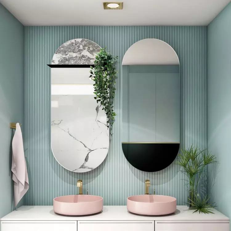 Mirror evaporation can be prevented with vinegar, dishwashing liquid or dedicated agents, among other things