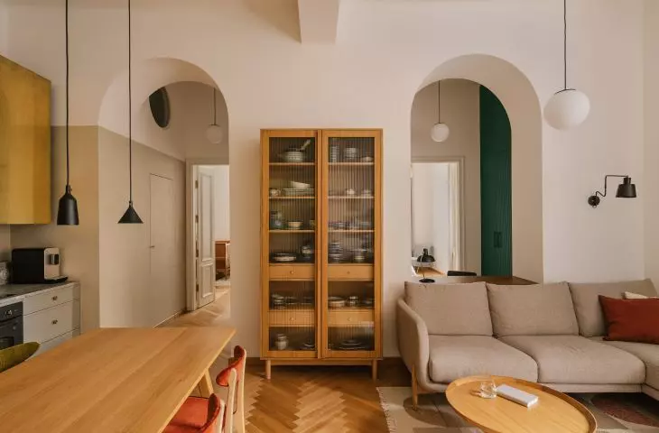 Architekci stworzyli dwa łukowate przejścia 