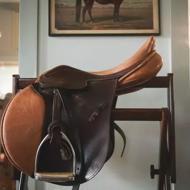 All elements related to horses will find their place in such an interior