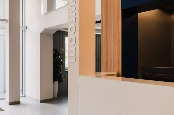 Showroom biura B+M