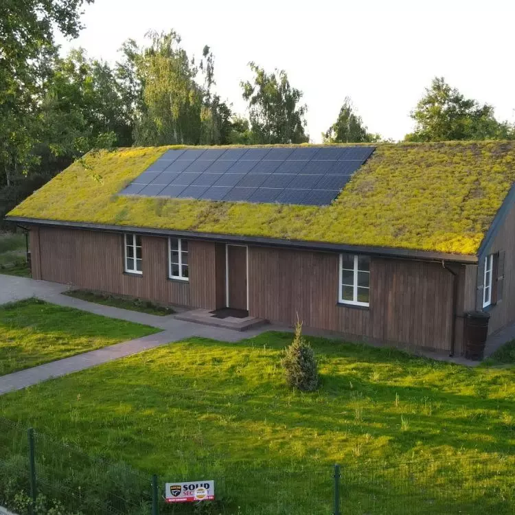 The building is also equipped with photovoltaics, heat pump, recuperation and rainwater management system