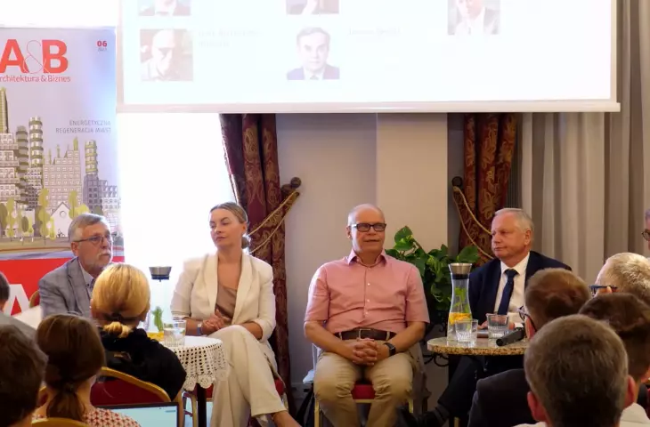 od lewej: Małgorzata Tomczak, Tadeusz Markowski, Małgorzata Nowodworska, Aleksander Noworól, Jerzy Muzyk, Janusz Sepioł, Piotr Legerski