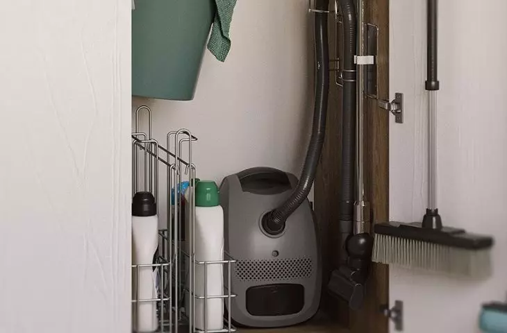 Vacuum cleaner tube rack
