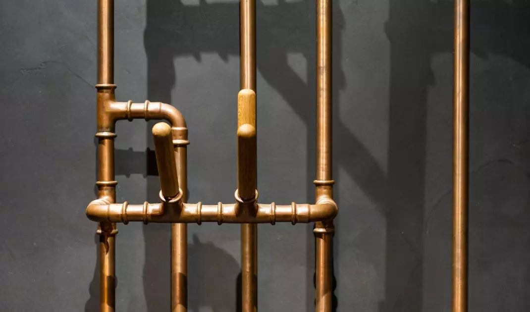 Copper pipes have become an interior decoration