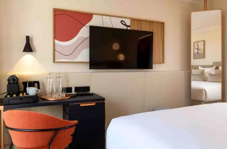 Butikowy hotel w Paryżu projektu Tremend już otwarty, a w nim prace polskich artystów!