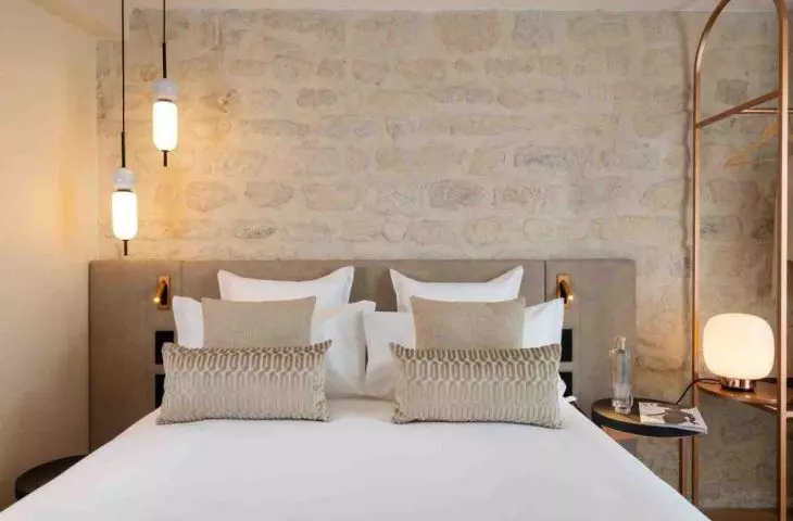 Butikowy hotel w Paryżu projektu Tremend już otwarty, a w nim prace polskich artystów!
