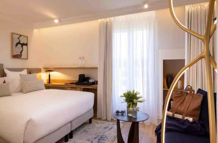Butikowy hotel w Paryżu projektu Tremend już otwarty, a w nim prace polskich artystów!