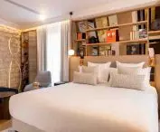 Butikowy hotel w Paryżu projektu Tremend już otwarty, a w nim prace polskich artystów!