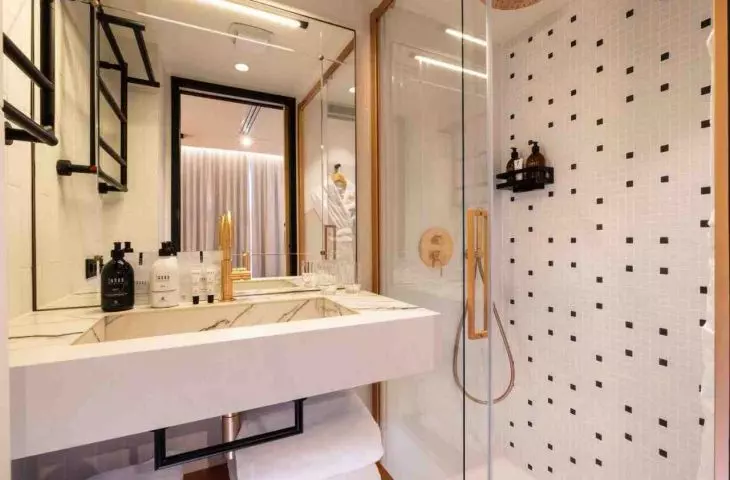 Butikowy hotel w Paryżu projektu Tremend już otwarty, a w nim prace polskich artystów!