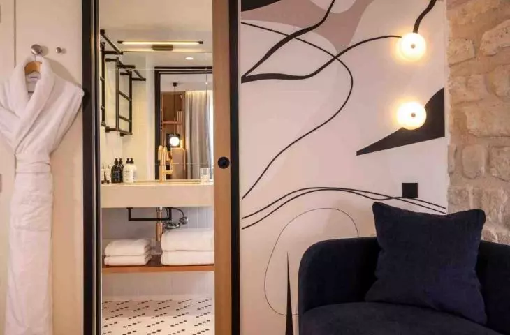 Butikowy hotel w Paryżu projektu Tremend już otwarty, a w nim prace polskich artystów!