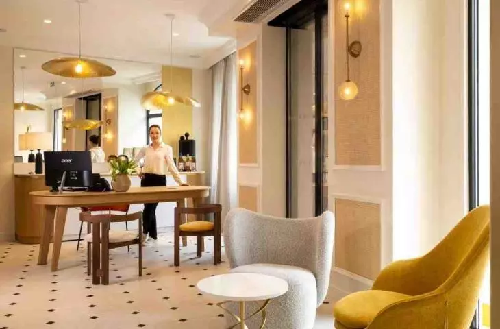 Butikowy hotel w Paryżu projektu Tremend już otwarty, a w nim prace polskich artystów!