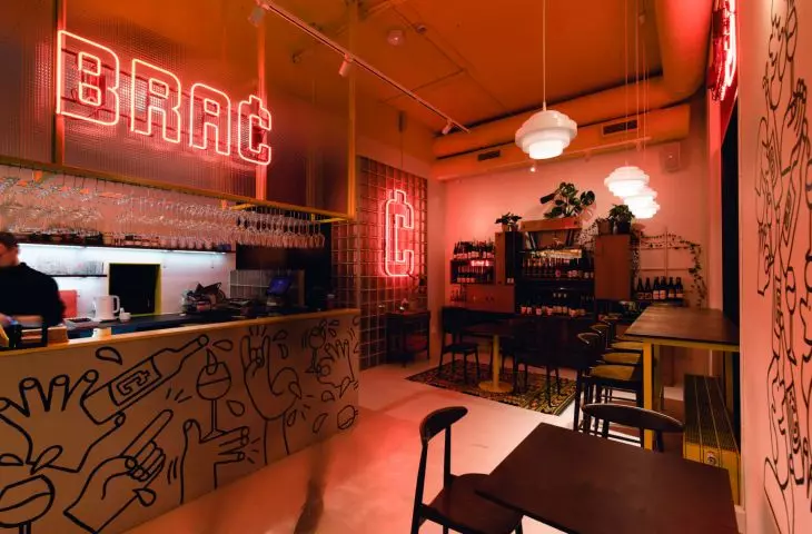 neon Brać nad barem