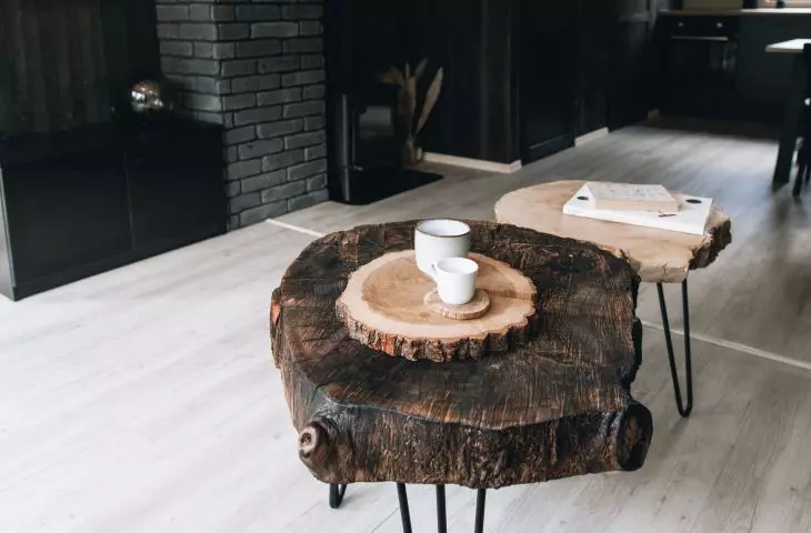 Wooden accessories will create a cozy interior