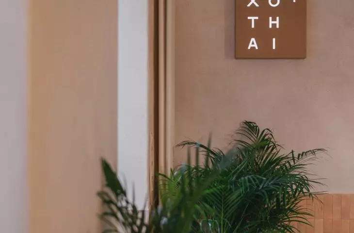 The minimalist visual identity of the premises was created by Maciej Czarnecki