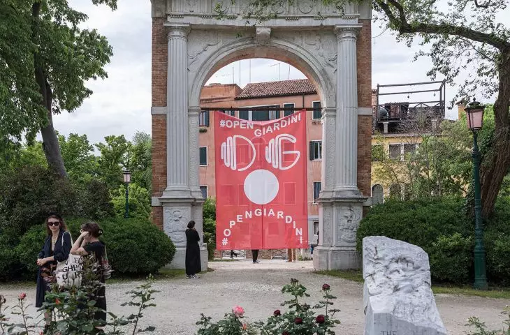 Unfolding Pavilion — powstałe z inicjatywy kuratorów Pawilonu Austriackiego i we współpracy z mieszkańcami alternatywne tereny Biennale (#openGiardini) 