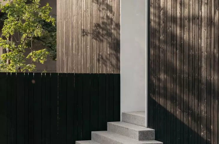 house realized in semi-detached development