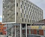 Mama Shelter; architekt Jalil Amor zaprojektował fantastyczny koncept hotelowo-knajpowo-work space’owy (obecny też w innych miastach — to sieciówka)