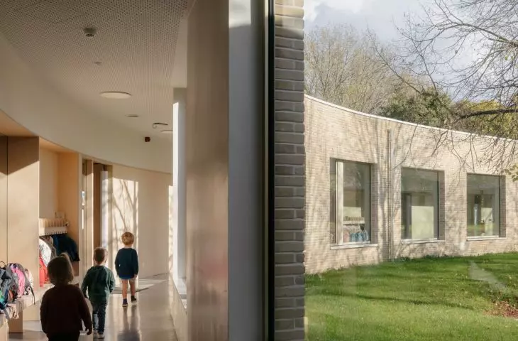 Przedszkole w Dilbeek, autorzy: TV TEAM BEGIJNENBORRE (Atelier Starzak Strebicki/Carton123 architecten/Natural Born Architects)