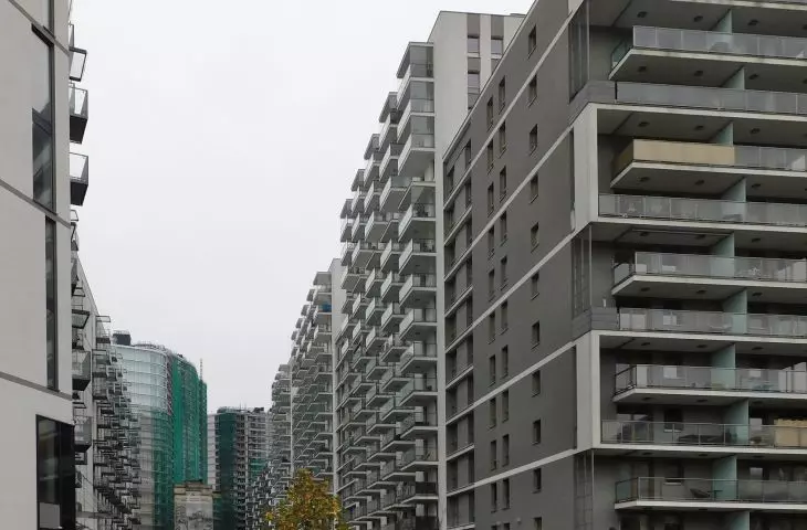 Bliska Wola housing estate in Warsaw, block of flats at the address Kasprzaka 31A