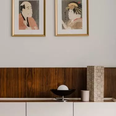 Wainscoting can be made from oak, ash, walnut, pine, mahogany, or elm wood, among others 