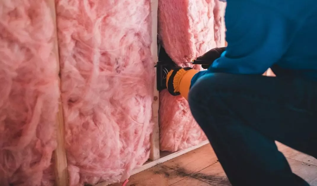 Mineral wool is often chosen for insulating buildings. It protects homeowners from fire and is a great insulator of heat. In addition, it is great for soundproofing rooms  