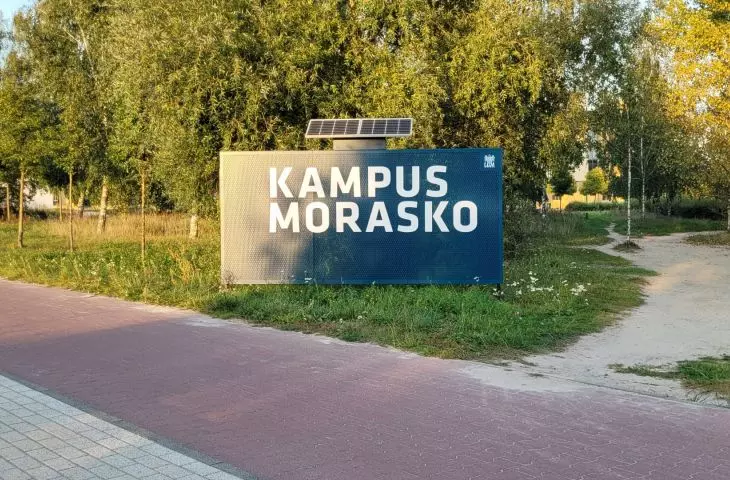 dom studencki „Meteor” w kampusie Morasko, Poznań, proj. Dedeco