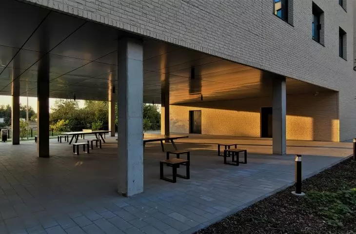 dom studencki „Meteor” w kampusie Morasko, Poznań, proj. Dedeco
