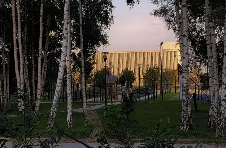 dom studencki „Meteor” w kampusie Morasko, Poznań, proj. Dedeco