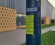 dom studencki „Meteor” w kampusie Morasko, Poznań, proj. Dedeco