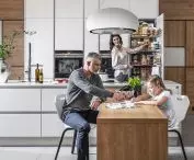Dlaczego szafki cargo są tak wygodne? Przedstawiamy 5 powodów, dla których warto mieć je w kuchni