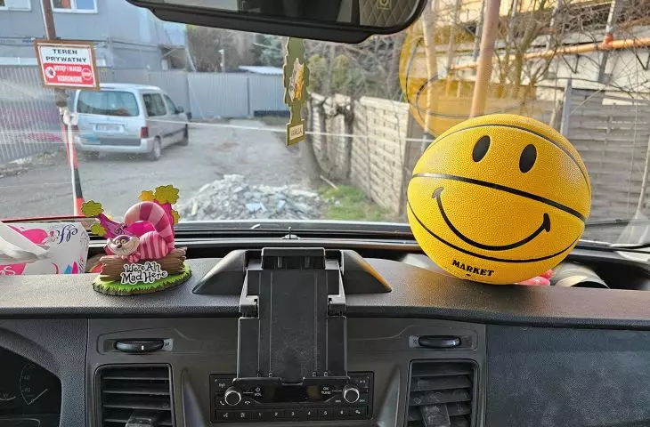 personalizacja przestrzeni zmienia kampera w bardzo komfortowy, przytulny domek, którego z czasem wcale już nie chcesz zamieniać na inny