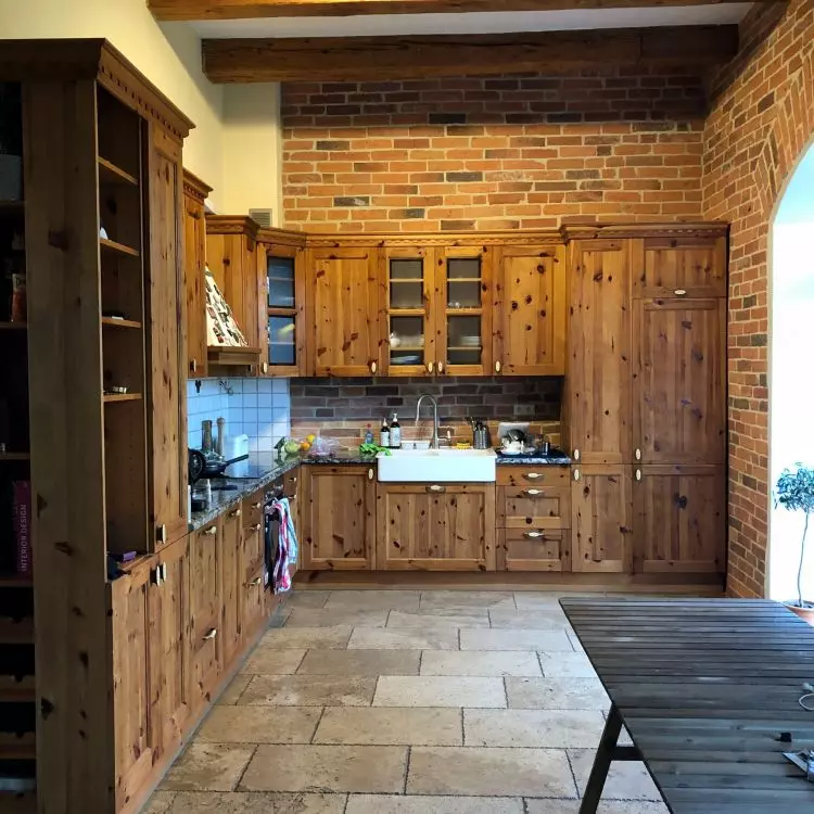 Kitchen before changes