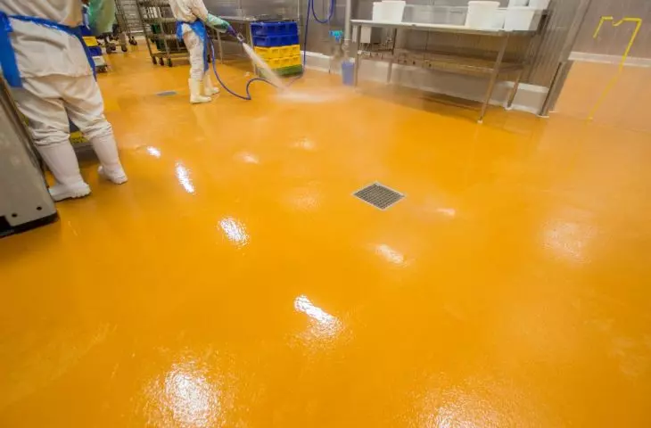 posadzki Flowfresh w przetwórni ryb Seamor w Szczecinie