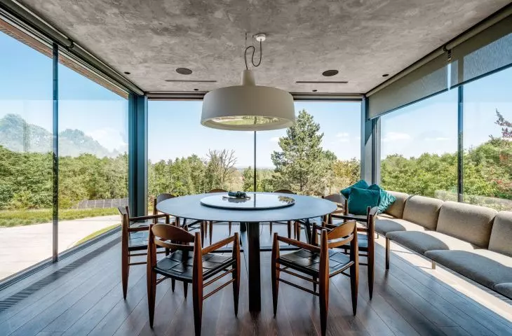 House on a slope| proj.: HORIZONE Studio
