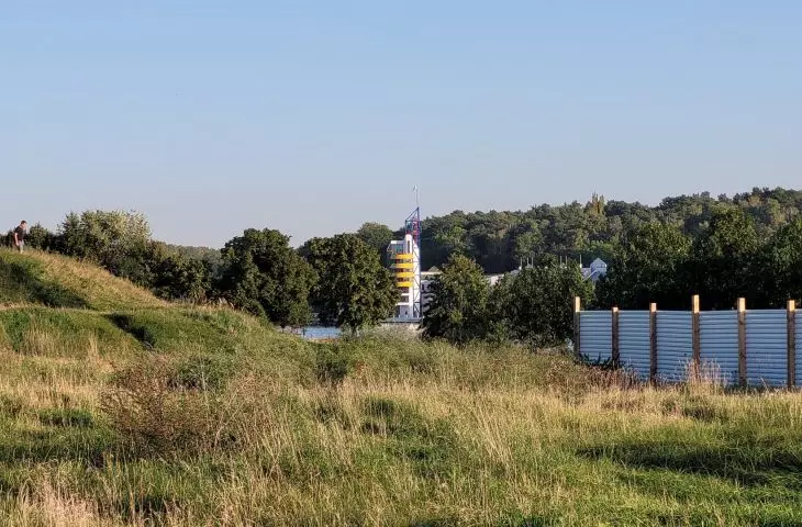 grodzony teren pod inwestycję Malta View, Poznań