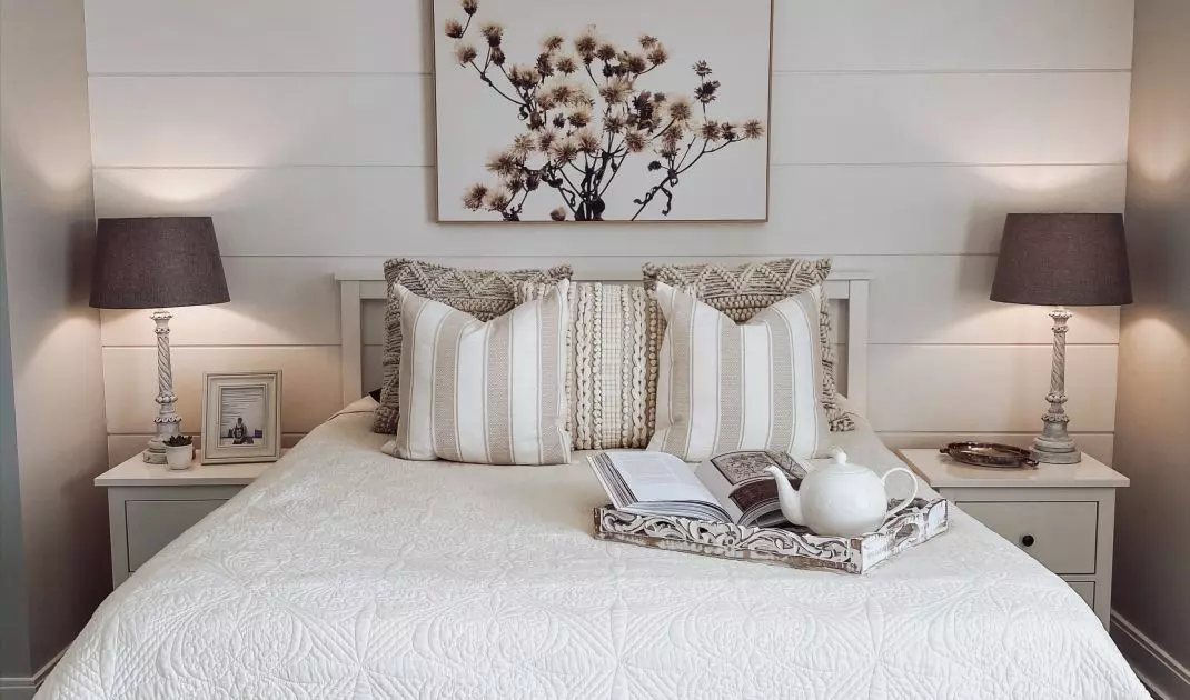 Romantic bedrooms have no shortage of bright, neutral colors and soft, cozy textiles