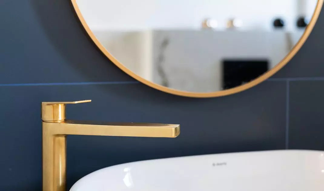 White ceramics were juxtaposed with gold accessories