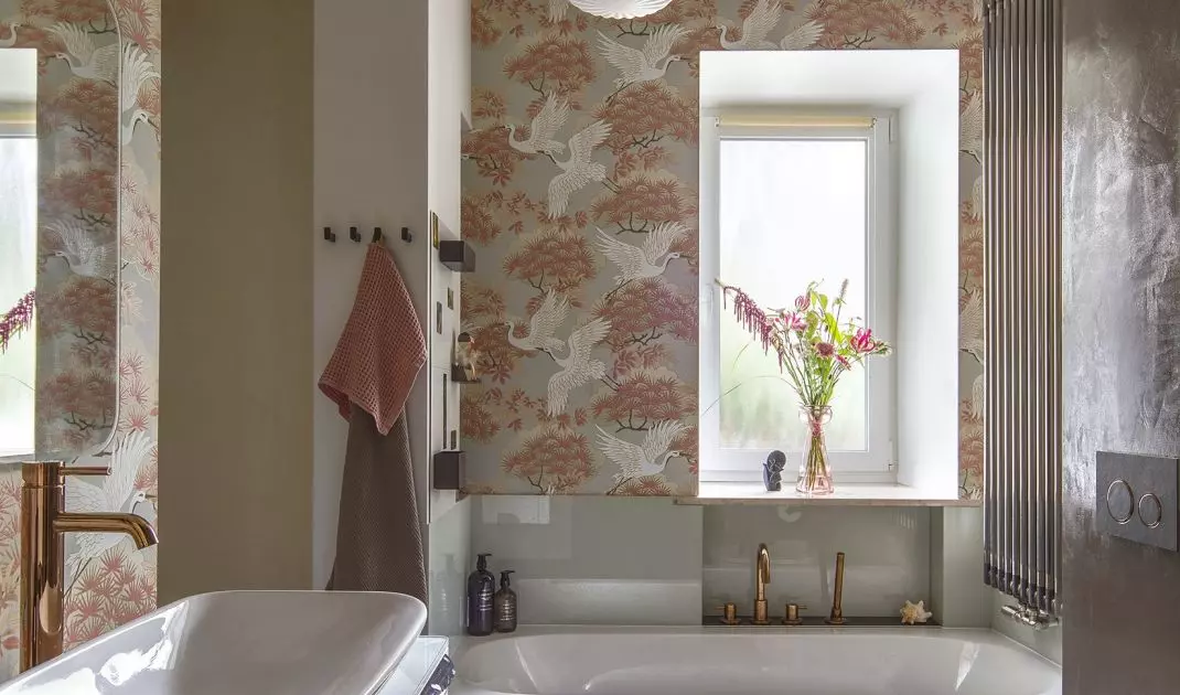 Bathroom design is extremely feminine