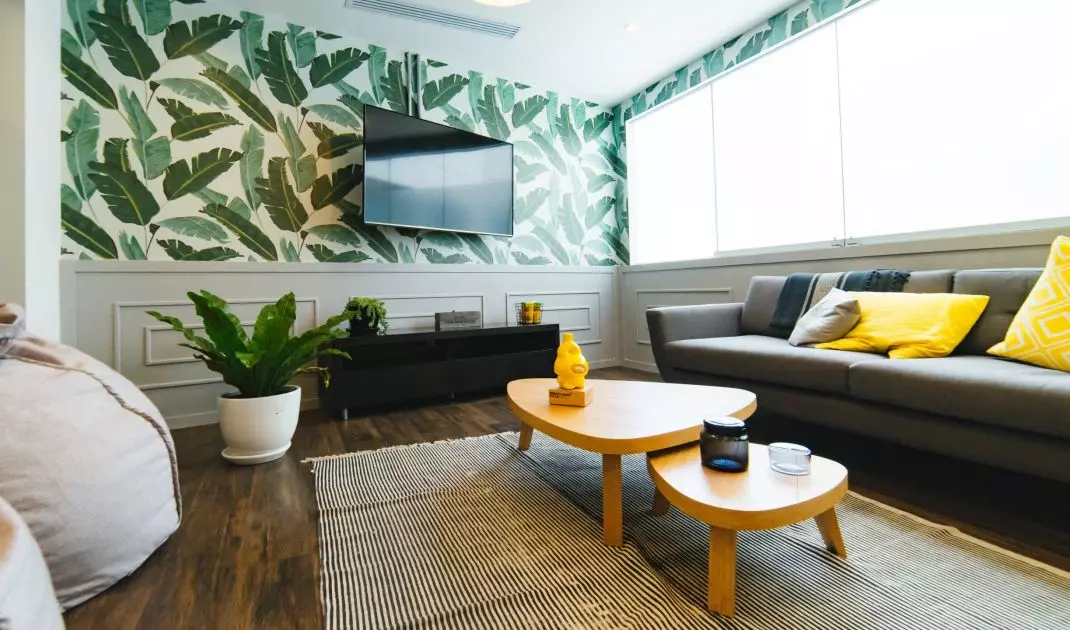 Properly selected wallpaper will beautifully enliven the arrangement of the entire interior
