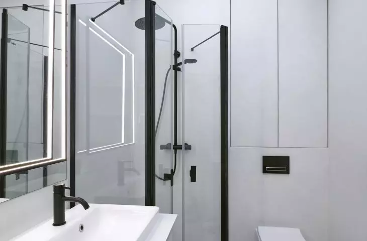 The walls of the bathroom were covered with micro-cement