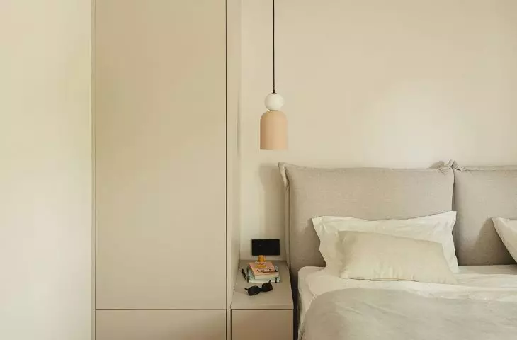 The arrangement of the apartment is calm and soothing