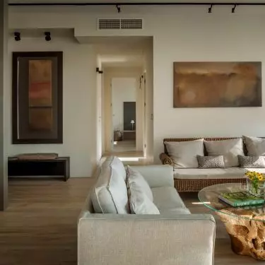 In the living area you will find an Indonesian table made of giant teak root