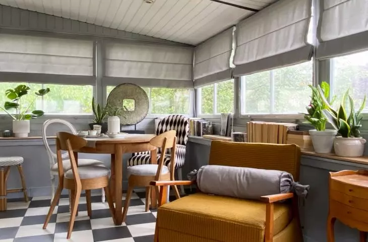 When the Roman blind is raised, it folds into even folds that add elegance to the interior