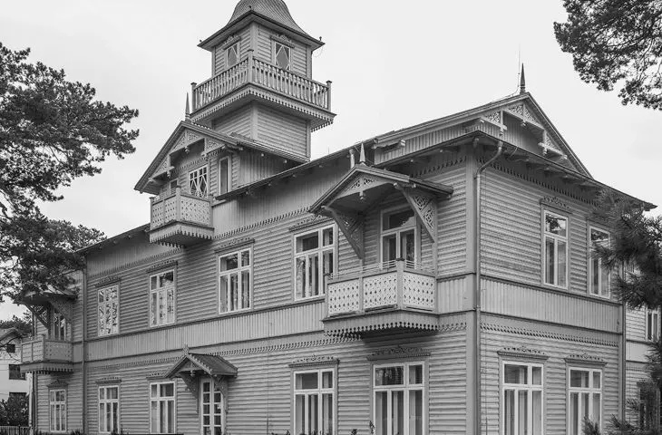 odrestaurowana willa z Kolonii Frankówka, Józefów